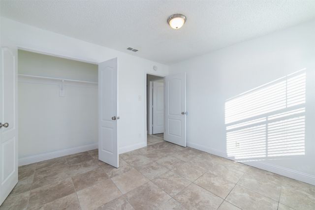 3844 Waldorf Street, Fort Worth, TX 76119