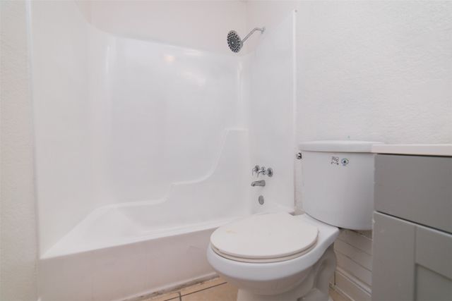 3844 Waldorf Street, Fort Worth, TX 76119