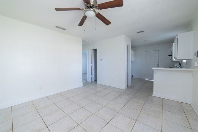 3844 Waldorf Street, Fort Worth, TX 76119