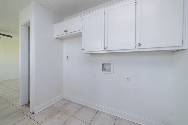 3844 Waldorf Street, Fort Worth, TX 76119