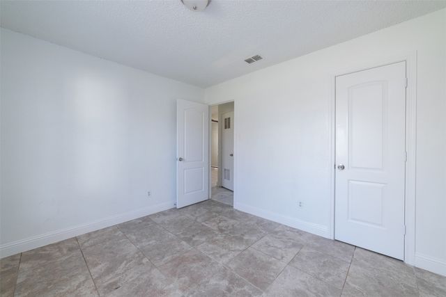 3844 Waldorf Street, Fort Worth, TX 76119