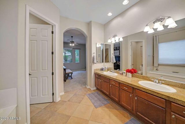 3978 E HASHKNIFE Road, Phoenix, AZ 85050