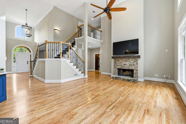 215 Lynwood Court, Roswell, GA 30075