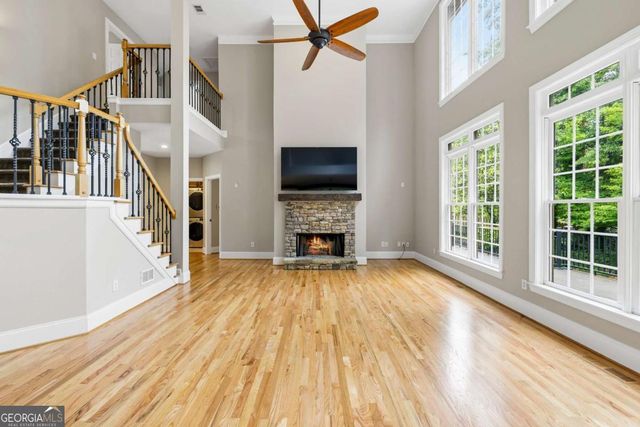 215 Lynwood Court, Roswell, GA 30075