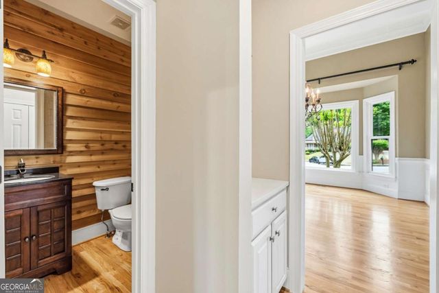 215 Lynwood Court, Roswell, GA 30075