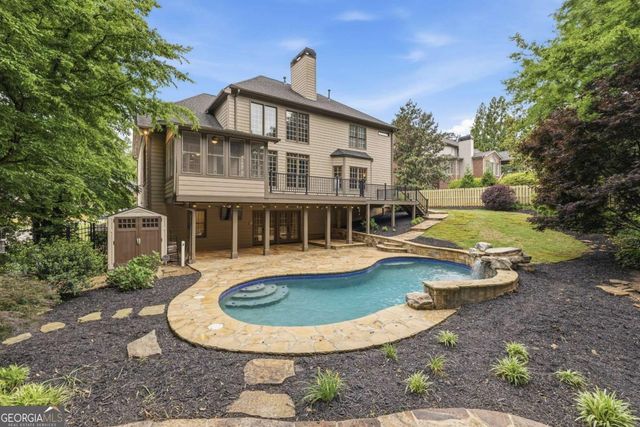 215 Lynwood Court, Roswell, GA 30075