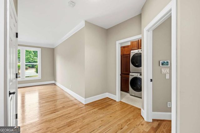 215 Lynwood Court, Roswell, GA 30075