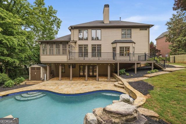215 Lynwood Court, Roswell, GA 30075
