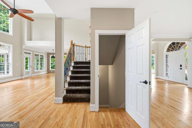 215 Lynwood Court, Roswell, GA 30075