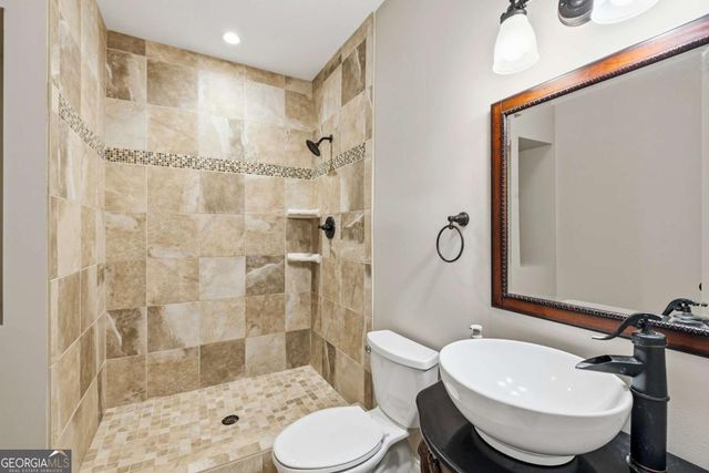 215 Lynwood Court, Roswell, GA 30075