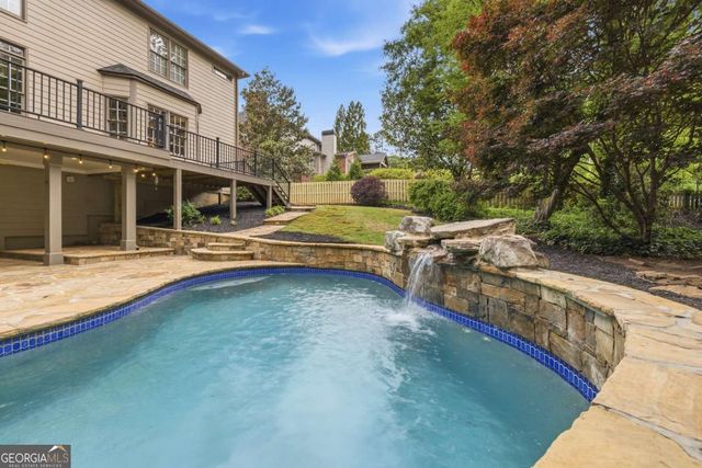 215 Lynwood Court, Roswell, GA 30075