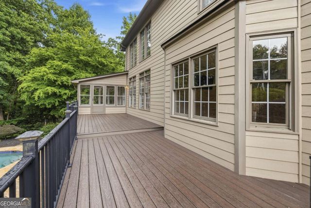 215 Lynwood Court, Roswell, GA 30075