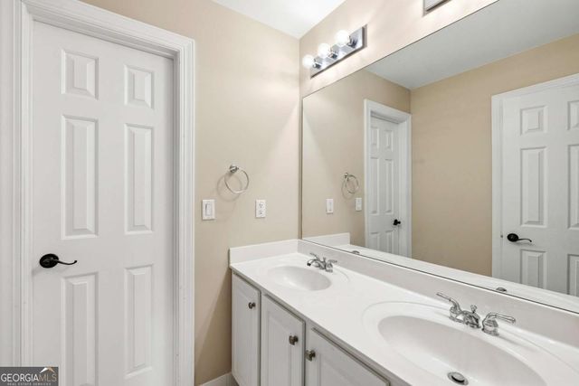 215 Lynwood Court, Roswell, GA 30075
