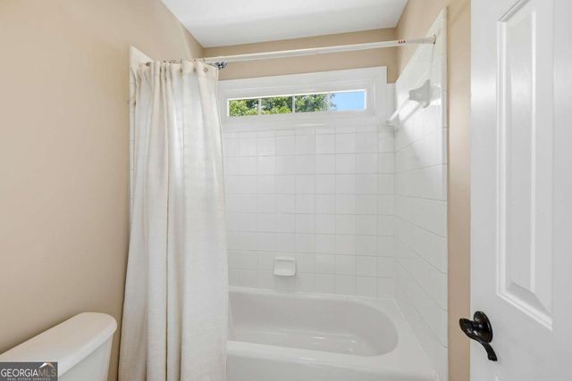 215 Lynwood Court, Roswell, GA 30075