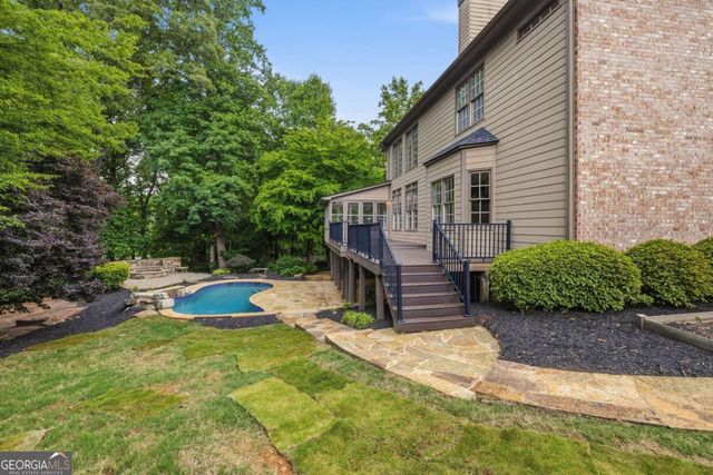 215 Lynwood Court, Roswell, GA 30075