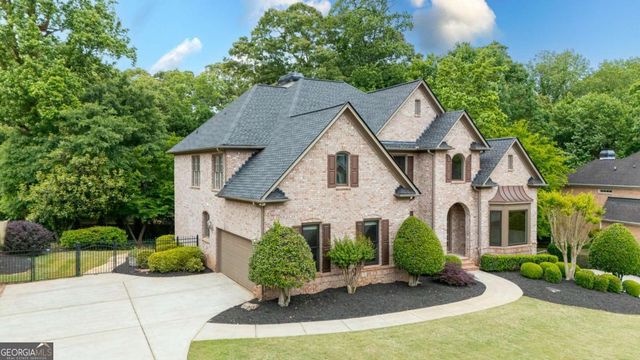215 Lynwood Court, Roswell, GA 30075