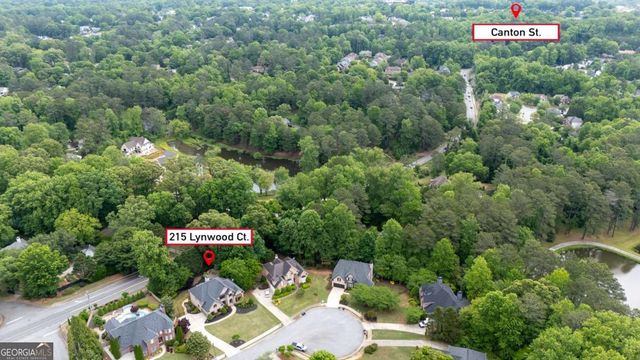 215 Lynwood Court, Roswell, GA 30075