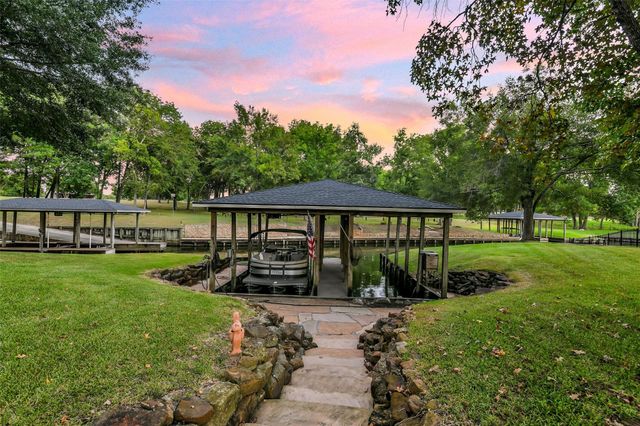 11410 Outpost Cove Drive, Willis, TX 77318