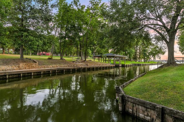 11410 Outpost Cove Drive, Willis, TX 77318