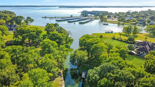 11410 Outpost Cove Drive, Willis, TX 77318