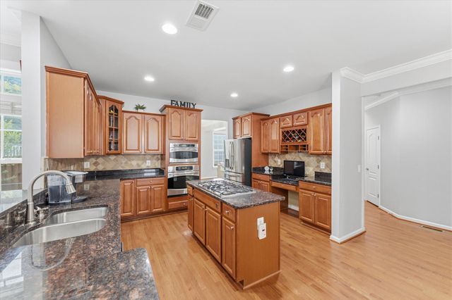 5439 BANTRY CT, Woodbridge, VA 22193
