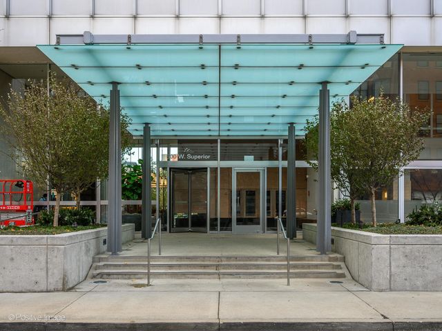 500 W Superior Street 1806, Chicago, IL 60654