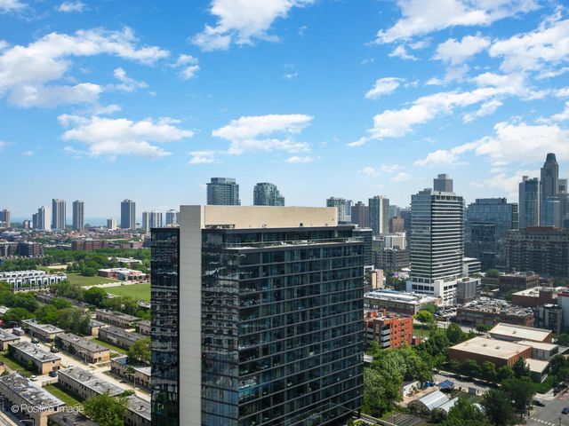500 W Superior Street 1806, Chicago, IL 60654