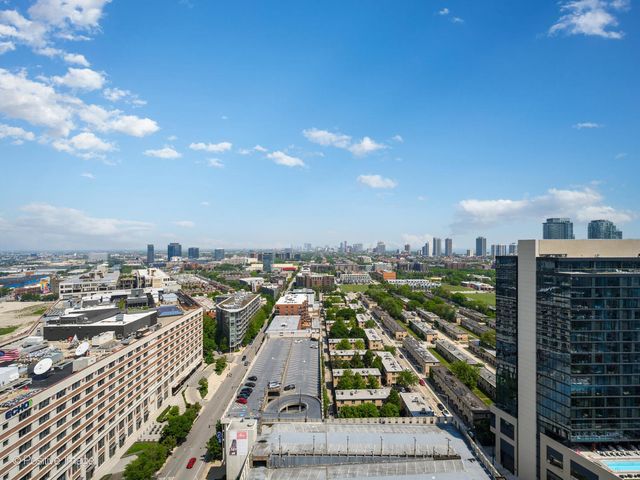 500 W Superior Street 1806, Chicago, IL 60654