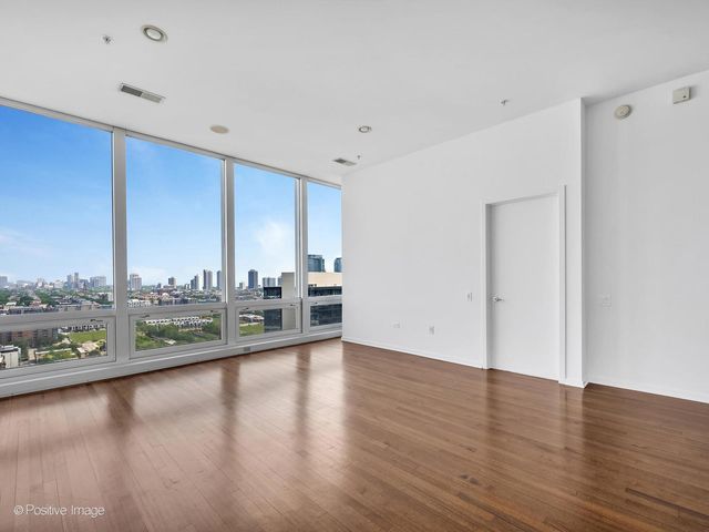 500 W Superior Street 1806, Chicago, IL 60654