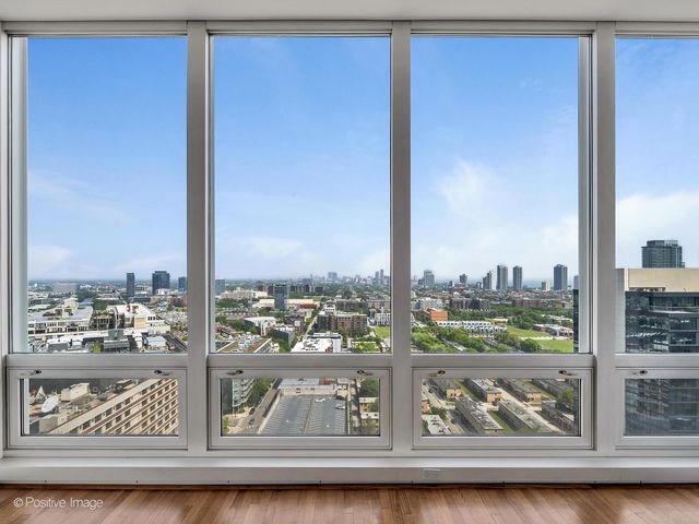 500 W Superior Street 1806, Chicago, IL 60654
