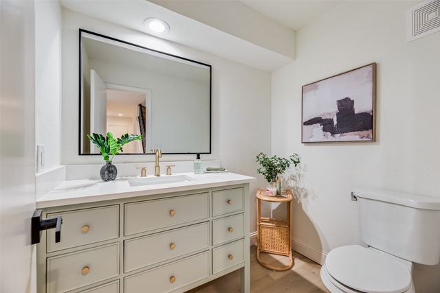 7412 E Northwest Highway 102, Dallas, TX 75231