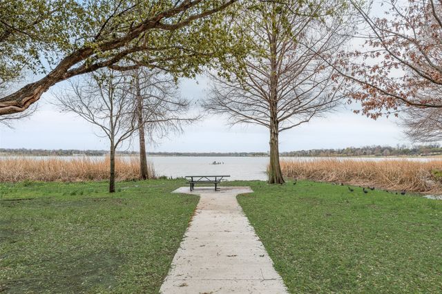 7412 E Northwest Highway 102, Dallas, TX 75231