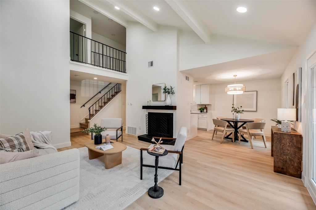 7412 E Northwest Highway 102, Dallas, TX 75231