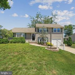 204 DICKENS DR, Delran, NJ 08075