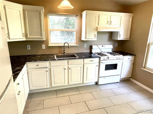 803 Silver Street, Alton, IL 62002