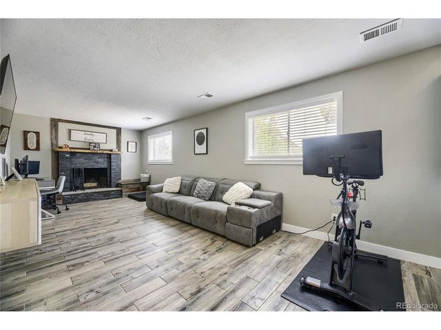 3036 S Biscay St, Aurora, CO 80013