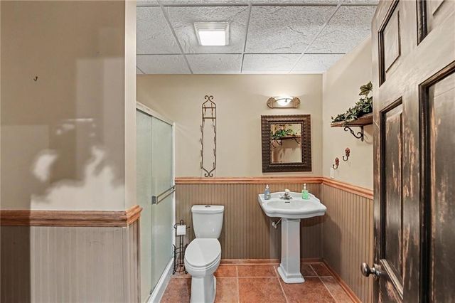 4301 SE Willow Place Court, Blue Springs, MO 64014