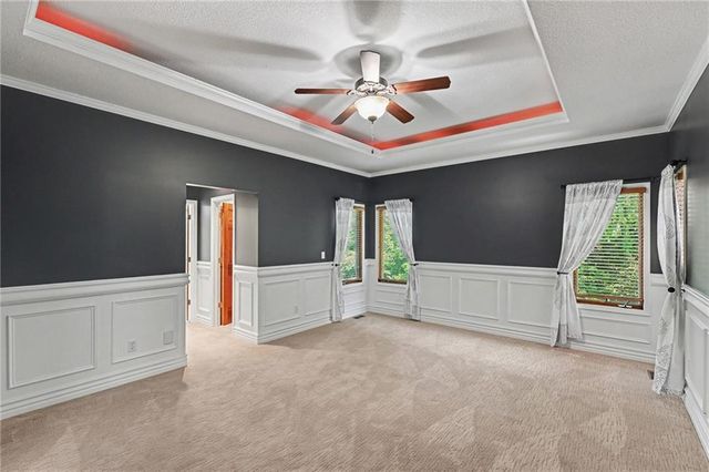 4301 SE Willow Place Court, Blue Springs, MO 64014
