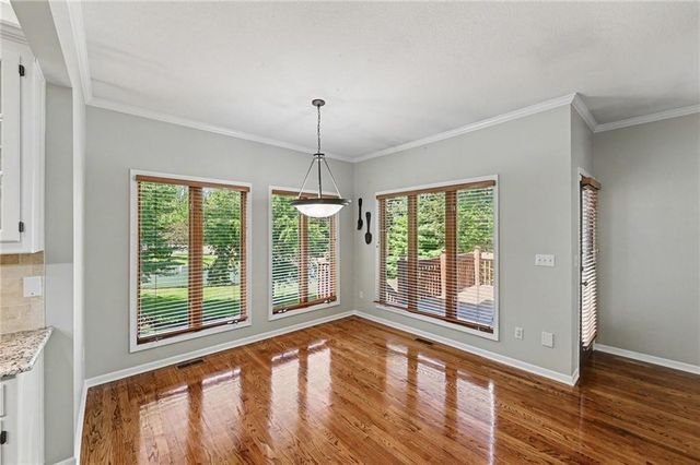 4301 SE Willow Place Court, Blue Springs, MO 64014