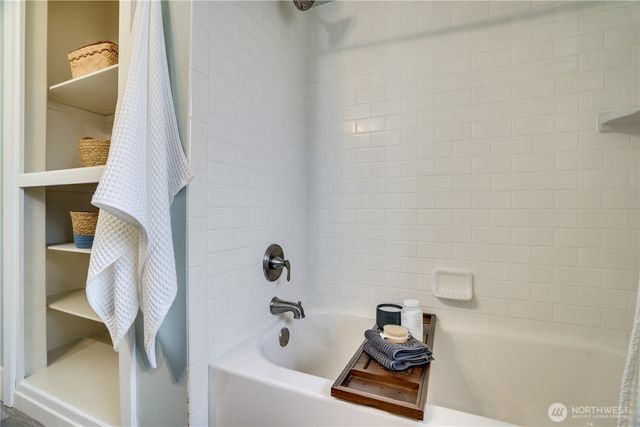 7138 N 17th Street, Tacoma, WA 98406