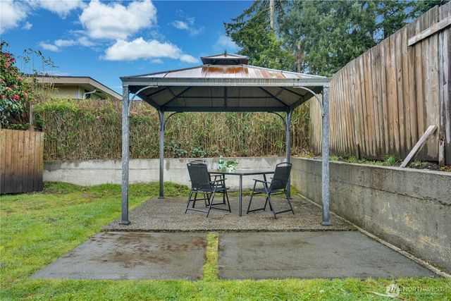 7138 N 17th Street, Tacoma, WA 98406