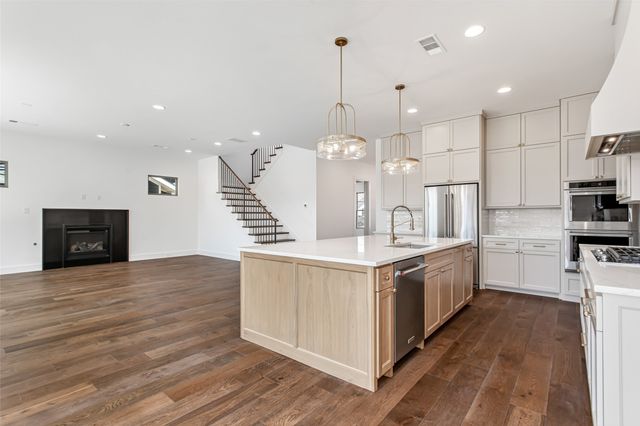 1107 Mount Auburn Avenue, Dallas, TX 75223