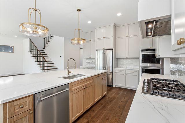 1107 Mount Auburn Avenue, Dallas, TX 75223