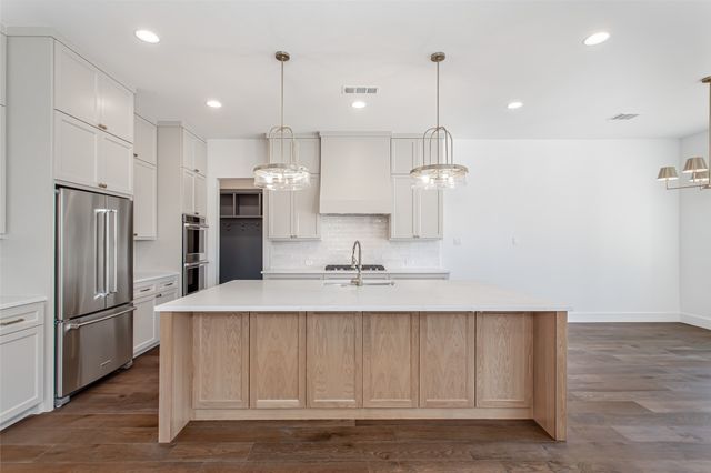 1107 Mount Auburn Avenue, Dallas, TX 75223