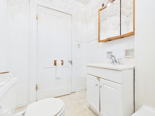 1525 Noble Street, Anderson, IN 46016