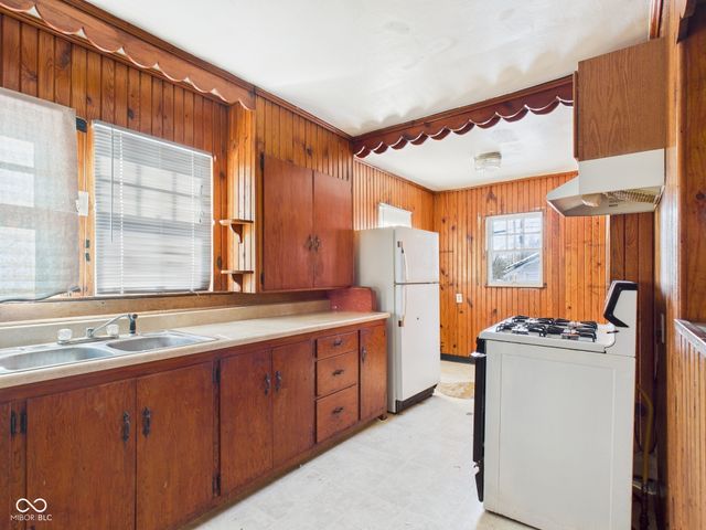 1525 Noble Street, Anderson, IN 46016