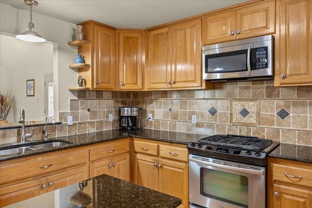 127 Camp Alzafar Rd, Boerne, TX 78006