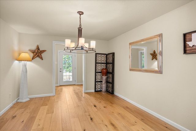 127 Camp Alzafar Rd, Boerne, TX 78006