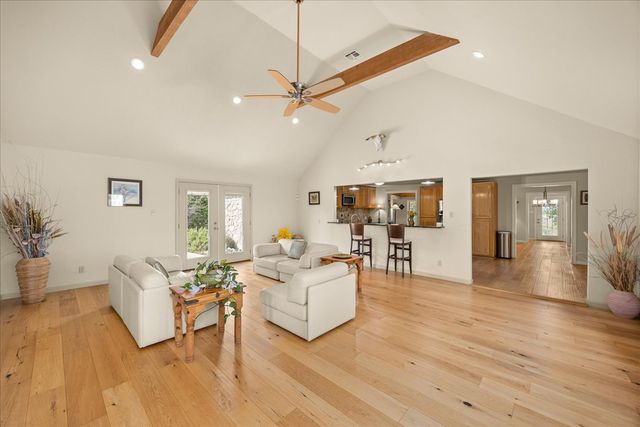 127 Camp Alzafar Rd, Boerne, TX 78006