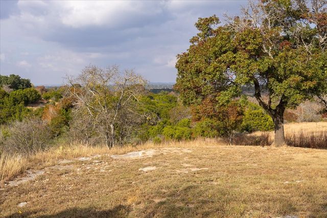127 Camp Alzafar Rd, Boerne, TX 78006